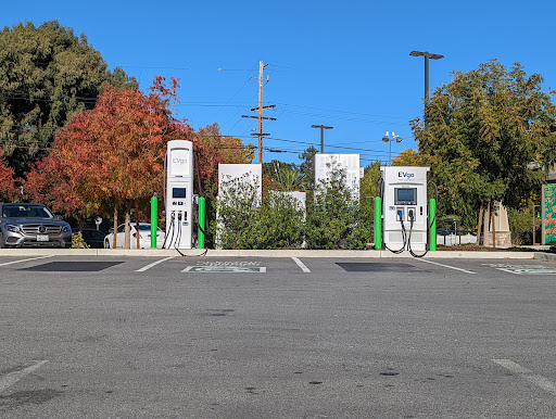 Shopping Mall «Marsh Manor Shopping Center», reviews and photos, 3700 Florence St, Redwood City, CA 94063, USA