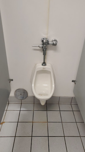 Office Supply Store «Staples», reviews and photos, 610 Meacham Rd, Elk Grove Village, IL 60007, USA