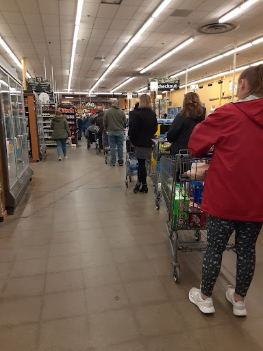 Grocery Store «Kroger», reviews and photos, 120 S Memorial Dr, New Castle, IN 47362, USA