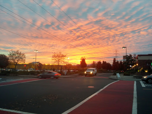 Shopping Mall «Argyle Square Shopping Center», reviews and photos, 8315 SW Jack Burns Blvd, Wilsonville, OR 97070, USA