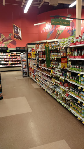 Grocery Store «Hannaford Supermarket», reviews and photos, 35 Elm St, Brunswick, ME 04011, USA