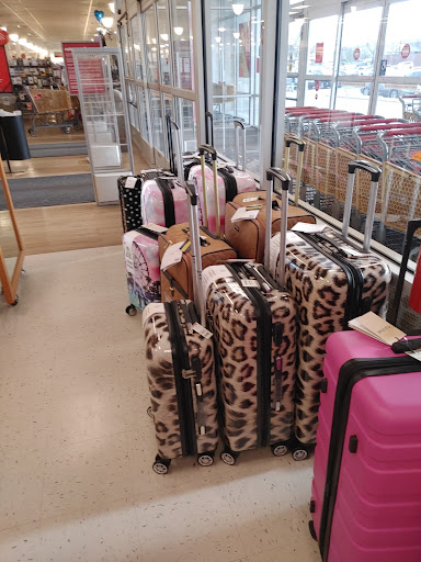 Department Store «T.J. Maxx & HomeGoods», reviews and photos, 2685 South Rd, Poughkeepsie, NY 12601, USA