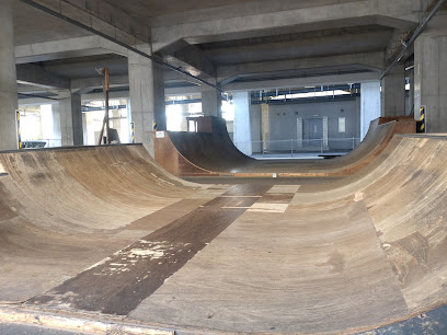 Komatsu SKATE PARK