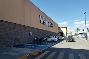 Walmart Victoria Centro image