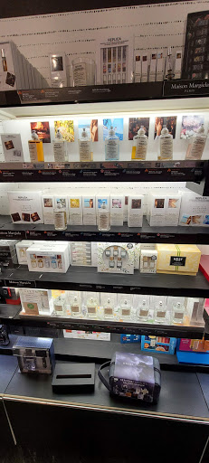 Cosmetics Store «SEPHORA», reviews and photos, 100 Cambridgeside Pl, Cambridge, MA 02141, USA