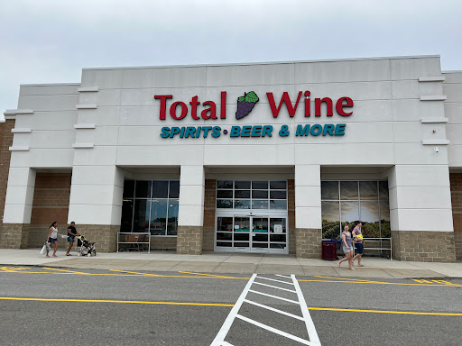 Wine Store «Total Wine & More», reviews and photos, 11 Mystic View Rd, Everett, MA 02149, USA