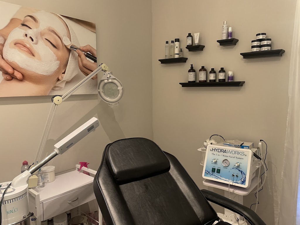 GL’Amor Beauty Lounge 60053