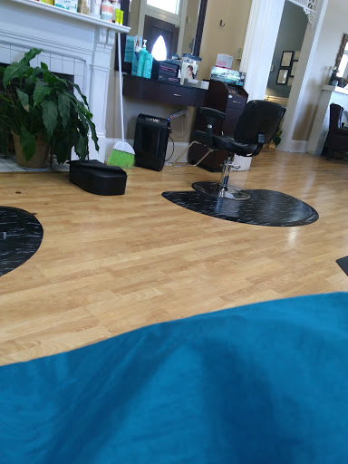 Hair Salon «Hairitage Salon», reviews and photos, Hairitage Salon, 200 E Lincoln St, Tullahoma, TN 37388, USA