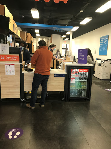 Print Shop «FedEx Office Print & Ship Center», reviews and photos, 240 N Denton Tap Rd #470, Coppell, TX 75019, USA
