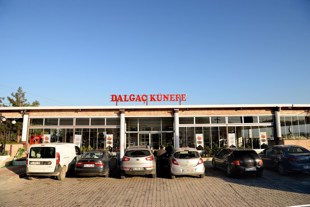 Dalga Knefe ve Kahvalt Salonu