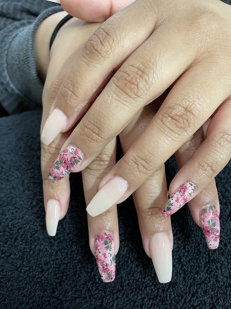 Downtown Nails 64836