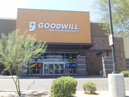 Thrift Store «Pebble Creek Goodwill Retail Store & Donation Center», reviews and photos, 15433 W McDowell Rd, Goodyear, AZ 85395, USA