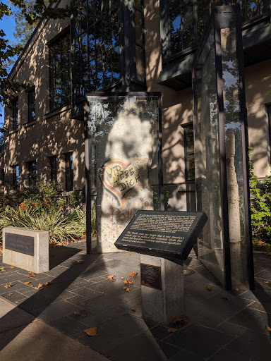 Historical Landmark «Berlin Wall», reviews and photos, 585 Franklin St, Mountain View, CA 94041, USA