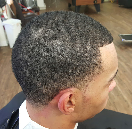 Barber Shop «Pro-Kutz Barbershop LLC.», reviews and photos, 7220 Edgewater Dr, Lockhart, FL 32810, USA