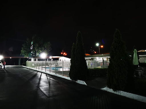 Grocery Store «4 Way Market», reviews and photos, 1401 Fatherland St, Nashville, TN 37206, USA