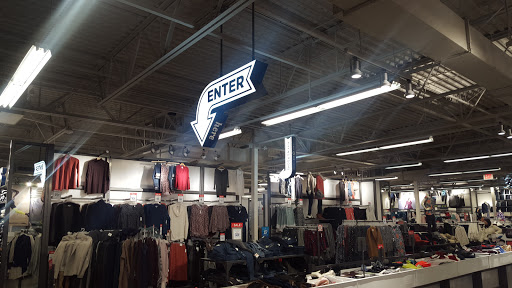 Clothing Store «Old Navy», reviews and photos, 3720 Livermore Outlets Dr, Livermore, CA 94551, USA