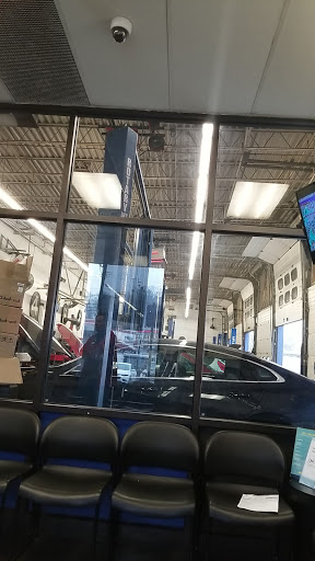 Auto Parts Store «Pep Boys Auto Parts & Service», reviews and photos, 1804 University Blvd E, Hyattsville, MD 20783, USA