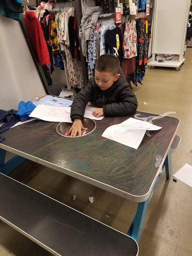 Clothing Store «Old Navy», reviews and photos, 1852 Hilliard Rome Rd, Hilliard, OH 43026, USA