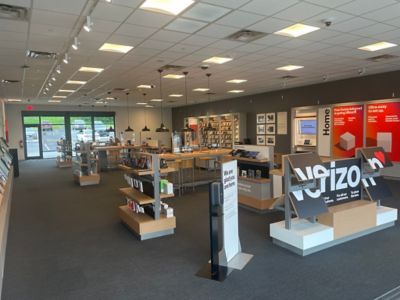 Cell Phone Store «Verizon», reviews and photos, 6712 Rockside Rd, Independence, OH 44131, USA