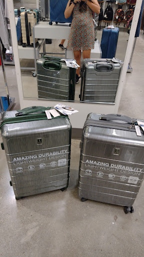 Department Store «Nordstrom Rack South Loop», reviews and photos, 1118 S Canal St, Chicago, IL 60607, USA