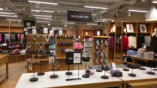 Clothing Store «J.Crew Factory», reviews and photos, 460 Evergreen Ct, Central Valley, NY 10917, USA