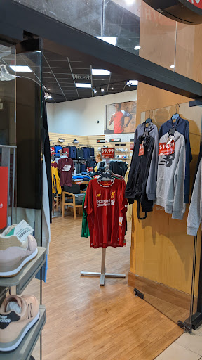 Shoe Store «New Balance Tampa», reviews and photos, 211 Westshore Plaza, Tampa, FL 33609, USA