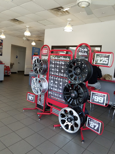 Tire Shop «Discount Tire Store - Gainesville, GA», reviews and photos, 361 Shallowford Rd, Gainesville, GA 30504, USA