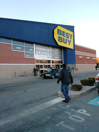 Electronics Store «Best Buy», reviews and photos, 675 US-1, Iselin, NJ 08830, USA