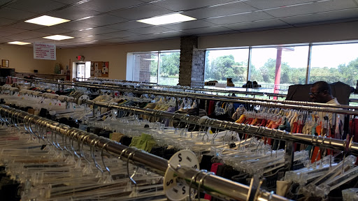 Thrift Store «Salvation Army Thrift Store», reviews and photos, 120 NW 10th St, Ocala, FL 34475, USA