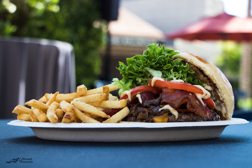 Hamburger Restaurant «Aioli Gourmet Burgers», reviews and photos, 10652 N 32nd St, Phoenix, AZ 85028, USA