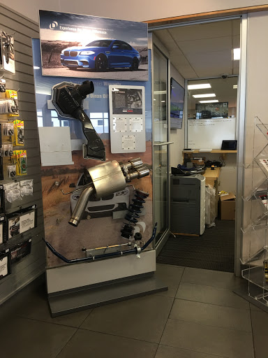 BMW Dealer «Thompson BMW», reviews and photos