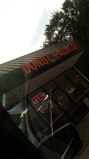 Donut Shop «Donut Palace», reviews and photos, 11401 Elam Rd, Mesquite, TX 75180, USA