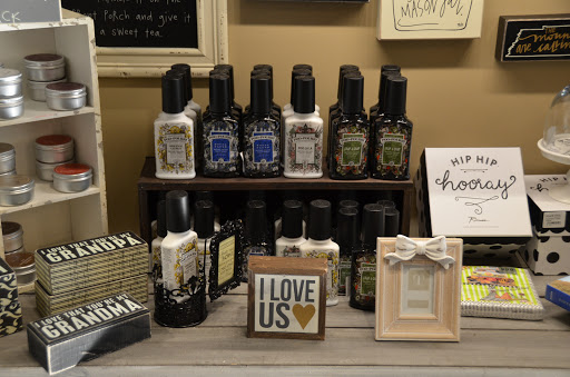 Gift Shop «Small Town Charm», reviews and photos, 7175 Nolensville Rd #105, Nolensville, TN 37135, USA