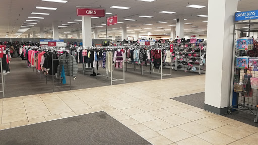 Clothing Store «Burlington Coat Factory», reviews and photos, 10202 E Washington St #700, Indianapolis, IN 46229, USA