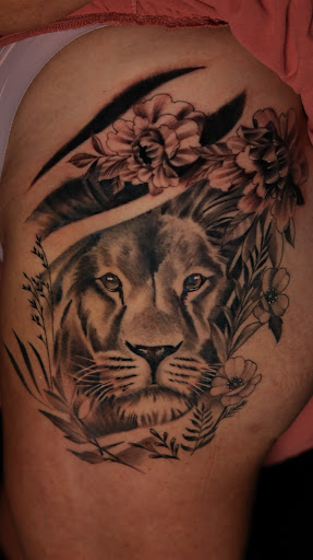 Explore tattoo ideas for mom that passed away, creative tattoo ideas in Montgomery, available at Flying Eye Tattoo Studio