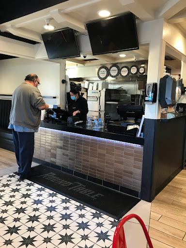 Pizza Restaurant «Round Table Pizza», reviews and photos, 815 1st St, Gilroy, CA 95020, USA