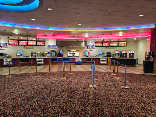 Starlight Cinemas Lakewood Center image