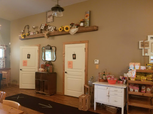 Winery «Country Porch Winery», reviews and photos, 2282 Wilson Sharpsville Rd, Cortland, OH 44410, USA