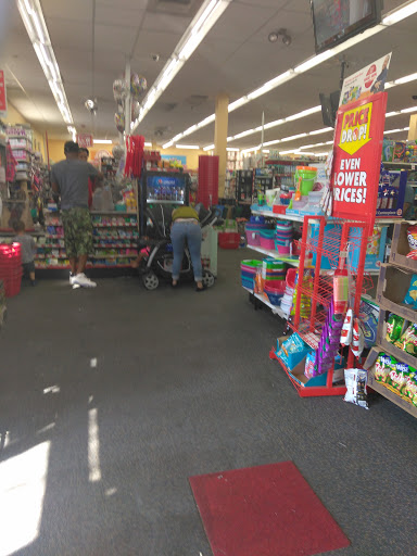 Dollar Store «FAMILY DOLLAR», reviews and photos, 976 Bergen St, Newark, NJ 07112, USA