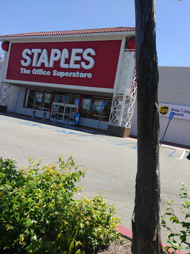 Office Supply Store «Staples», reviews and photos, 790 N Brookhurst St, Anaheim, CA 92801, USA