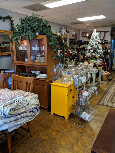 Thrift Store «Second Impressions - Resale for a Cause», reviews and photos, 24412 Muirlands Blvd, Lake Forest, CA 92630, USA