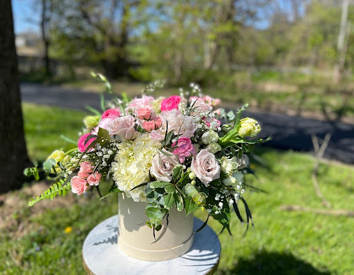 Florist «Flower Essence Flower & Gift Shop», reviews and photos, 2149 Bushkill Park Dr, Easton, PA 18040, USA