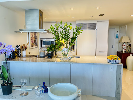 Cabinet Maker «Kitchen Cabinets Cabinet Refacing by Visions», reviews and photos, 519 NE 189th St, Miami, FL 33179, USA