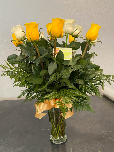 Florist «Roses Just Because/Hub Florist Of Lutz», reviews and photos, 18721 N Dale Mabry Hwy, Lutz, FL 33548, USA