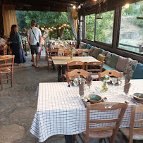 Atmosphère du Restaurant Auberge U Fragnu à Venzolasca - n°9