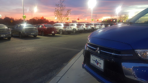 Car Dealer «Lone Star Chrysler Dodge Jeep Ram», reviews and photos, 8811 I-35, San Antonio, TX 78211, USA