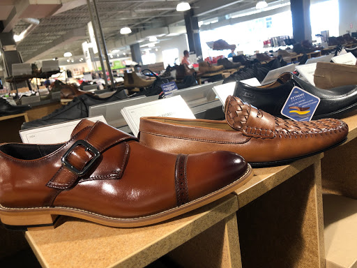 Shoe Store «DSW Designer Shoe Warehouse», reviews and photos, 3190 Middle Country Rd, Lake Grove, NY 11755, USA