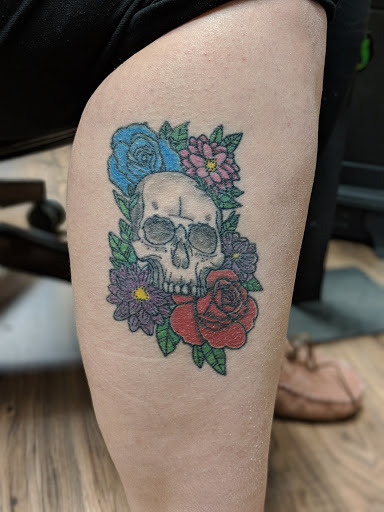 Tattoo Shop «Alternative Tattoo», reviews and photos, 613 Hilltop Rd, Curtis Bay, MD 21226, USA