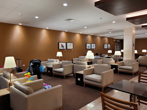 SUMAQ VIP LOUNGE AND BUSINESS CENTER