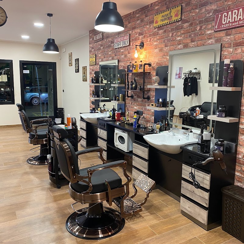 76th Barber Street Parrucchiere Uomo Mattia Tara